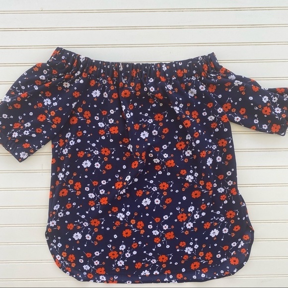 Off the shoulder blouse Size Medium MMK - Picture 7 of 9